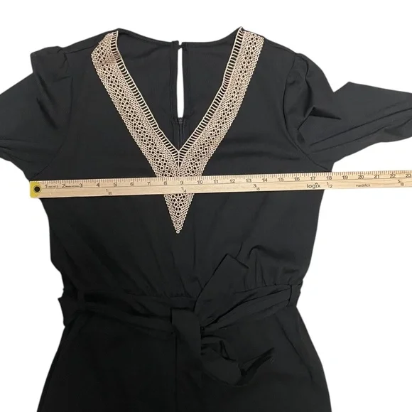 Women's Black Size Medium Jumpsuit with Belt EUC - Picture 6 of 7